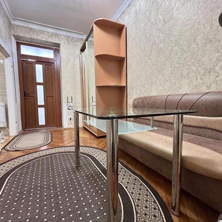 Центр, Біля Медичного Університету, Вулиця Личаківська Lviv Eksteriør bilde